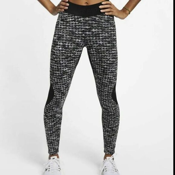 Nike Pro HyperWarm Training Tights Size Medium - Picture 1 of 10